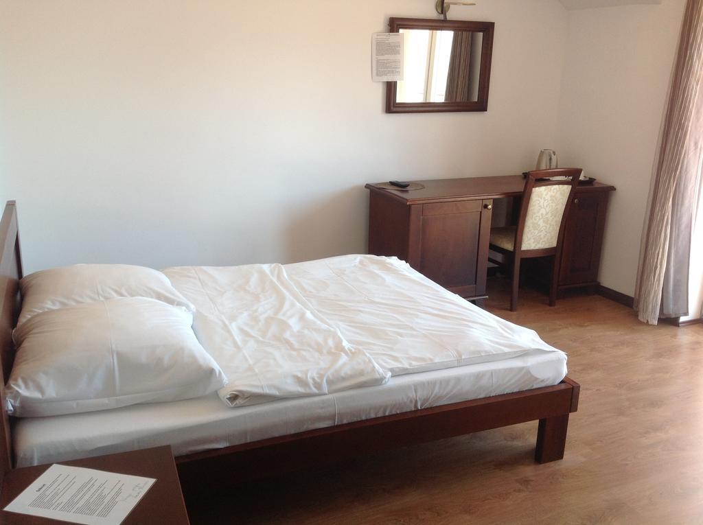 Sekret Leba Dom I Domki Villa Стая снимка